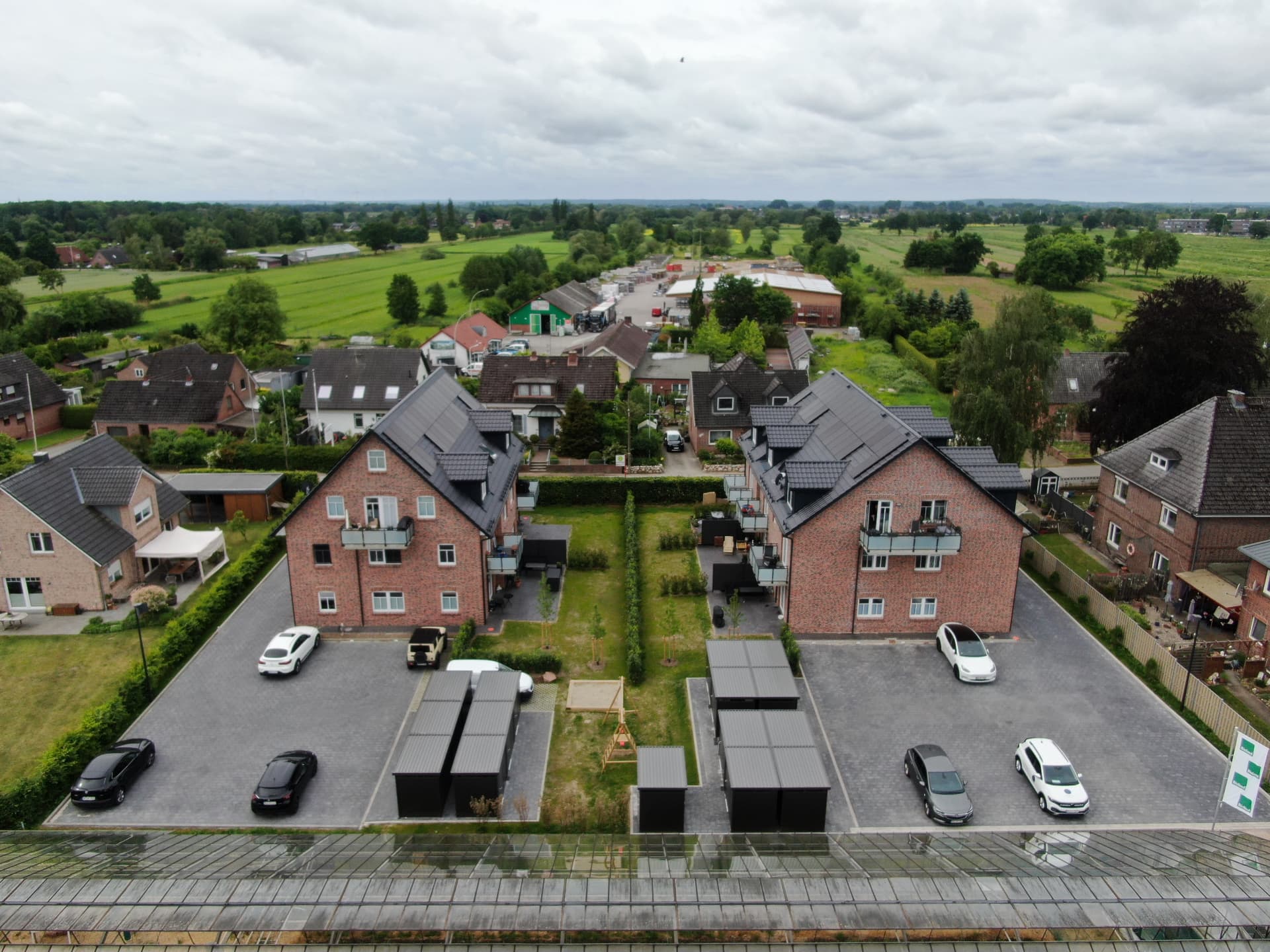 zwei Mehrfamilienhäuser, KIRCHWERDER, HAMBURG
